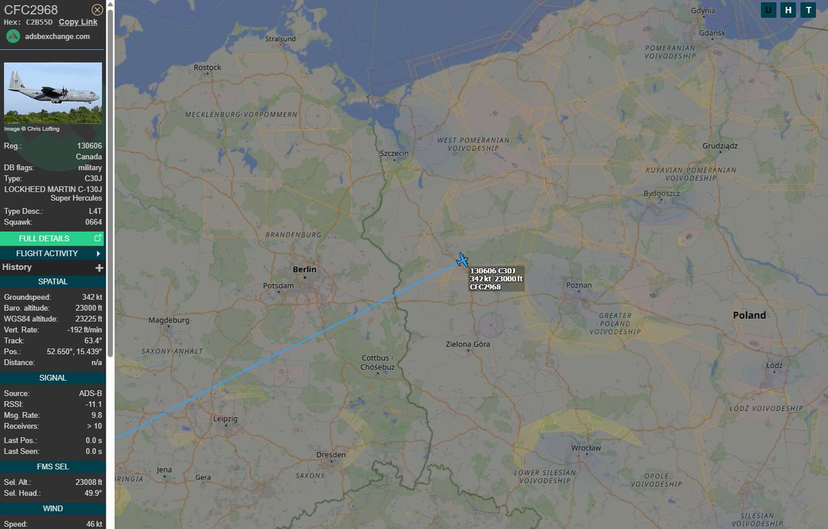 PolishMilRadar's tweet photo. 📅 27.07 🕔 12:18LT - 🇨🇦✈️ Kanadyjski Hercules tranzytem

🇨🇦 Królewskie Kanadyjskie Siły Powietrzne
✈️ Lockheed Martin CC-130J Super Hercules | Reg: "130606"
🛫 Baza Lotnicza Orléans-Bricy #LFOJ | Francja 🇫🇷
🛬 Nieznane
#CFC2968 leci na FL230 (7010 metrów) w kierunku Litwy 🇱🇹
🔗 https://t.co/YKeIcsBiqa

#POLMILRADAR