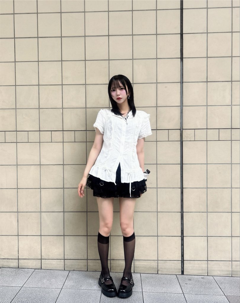 UtaGe_uni's tweet photo. ホラゲの女の子みたいな服⋆.꙳⸜ https://t.co/TfITPtmesq