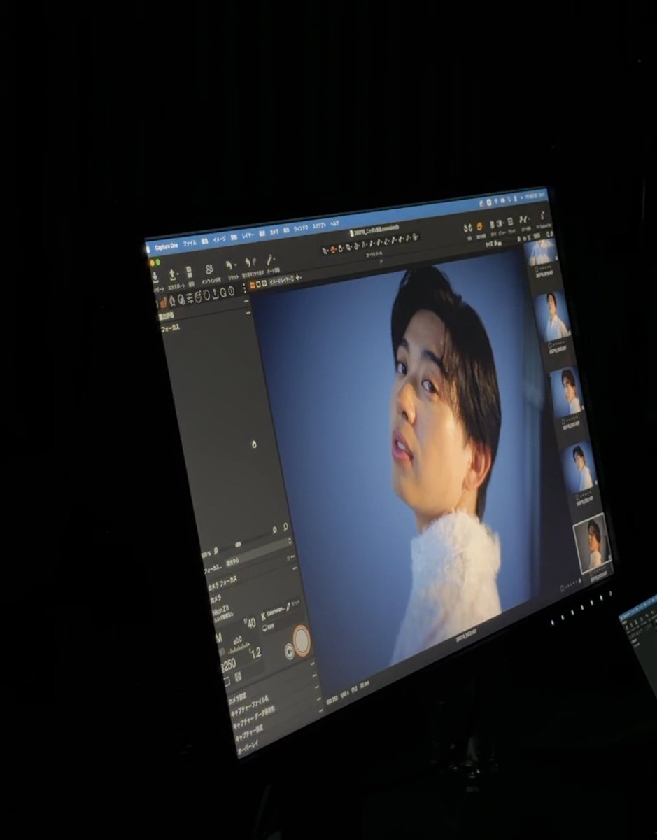 odakeisukestaff's tweet photo. 䋝田圭亮(ODAKEi)のスタッフアカウントを開設いたしました！

オフショット、出演情報などを更新いたします🆙

早速、先日ビジュアル撮影を行いました
舞台「いつかアイツに会いに行く-BEYOND THE MOON-」のオフショットをお届け📮

#䋝田圭亮
#ODAKEi
#いつかアイツに会いに行く
#いつアイ https://t.co/rv9VziRVJr