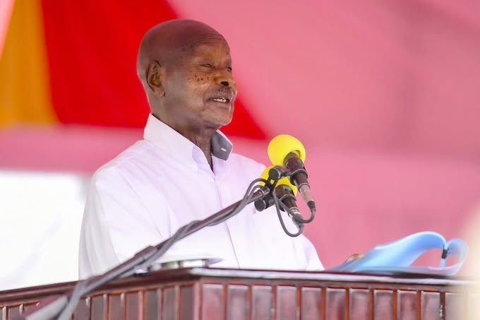 traders_uganda's tweet photo. President Yoweri Museveni advised that if politicians concentrate on homestead incomes, they will be able to stabilize politics in their areas by using government resources rather than their own money.
#WhyUgDecidedM7 https://t.co/tLa9XNEtMq