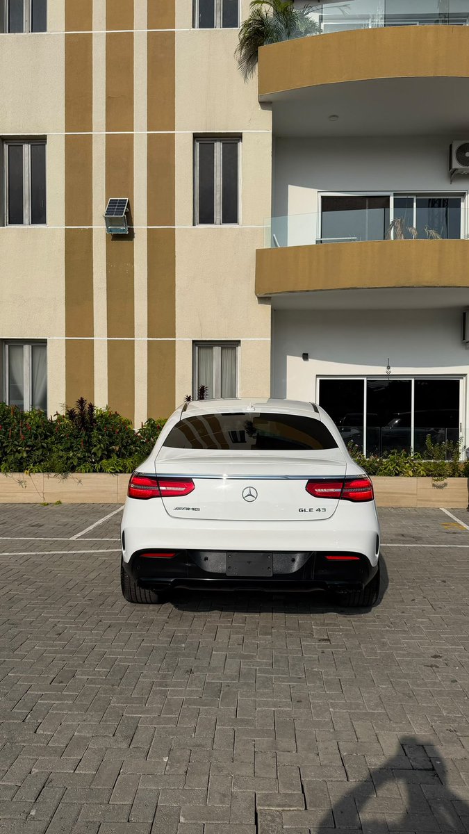 moddie_as's tweet photo. 🇺🇸New Entry🇳🇬

2017 White MB GLE43 
Comes with Panoramic roof, 360 camera 
And A Clean Black interior

🏷️65M (Always Negotiable) https://t.co/1lbekoDxcv