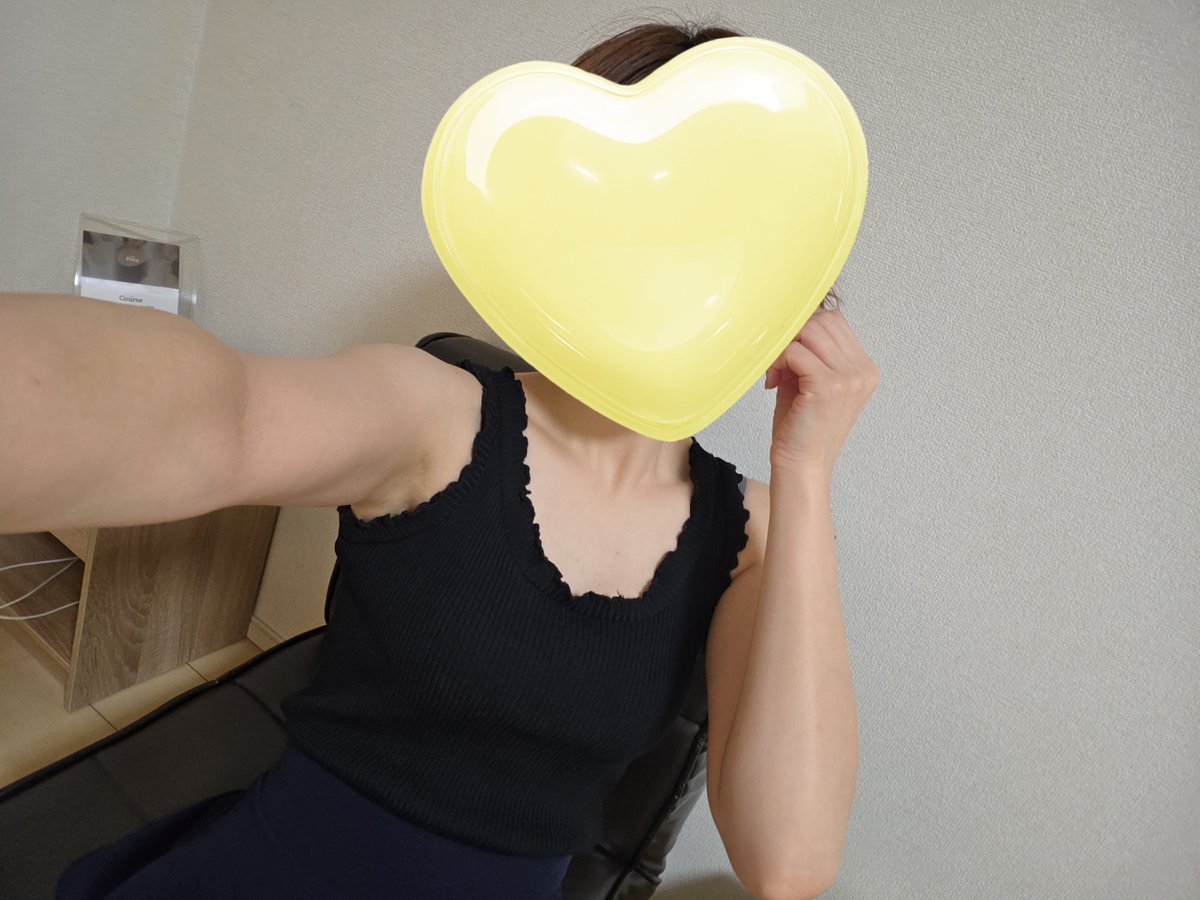 Jt72E's tweet photo. 25日もリピーター様たちありがとうございました🤍おいしいお土産と、ちょっと載せられないお土産もありがとうございました🥳たまに土曜夜でようかなっ

期間限定DM解放しますのでなにかあれば🙇‍♀️ https://t.co/2gPCgKpYNO