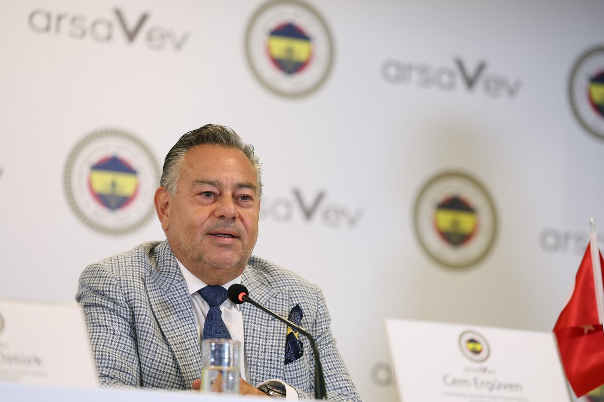 Fenerbahce's tweet photo. Kulübümüz ile @arsavev arasındaki iş birliği güçlenerek devam ediyor.

🔗 https://t.co/229EmOTIFX https://t.co/fxAqNANgiN