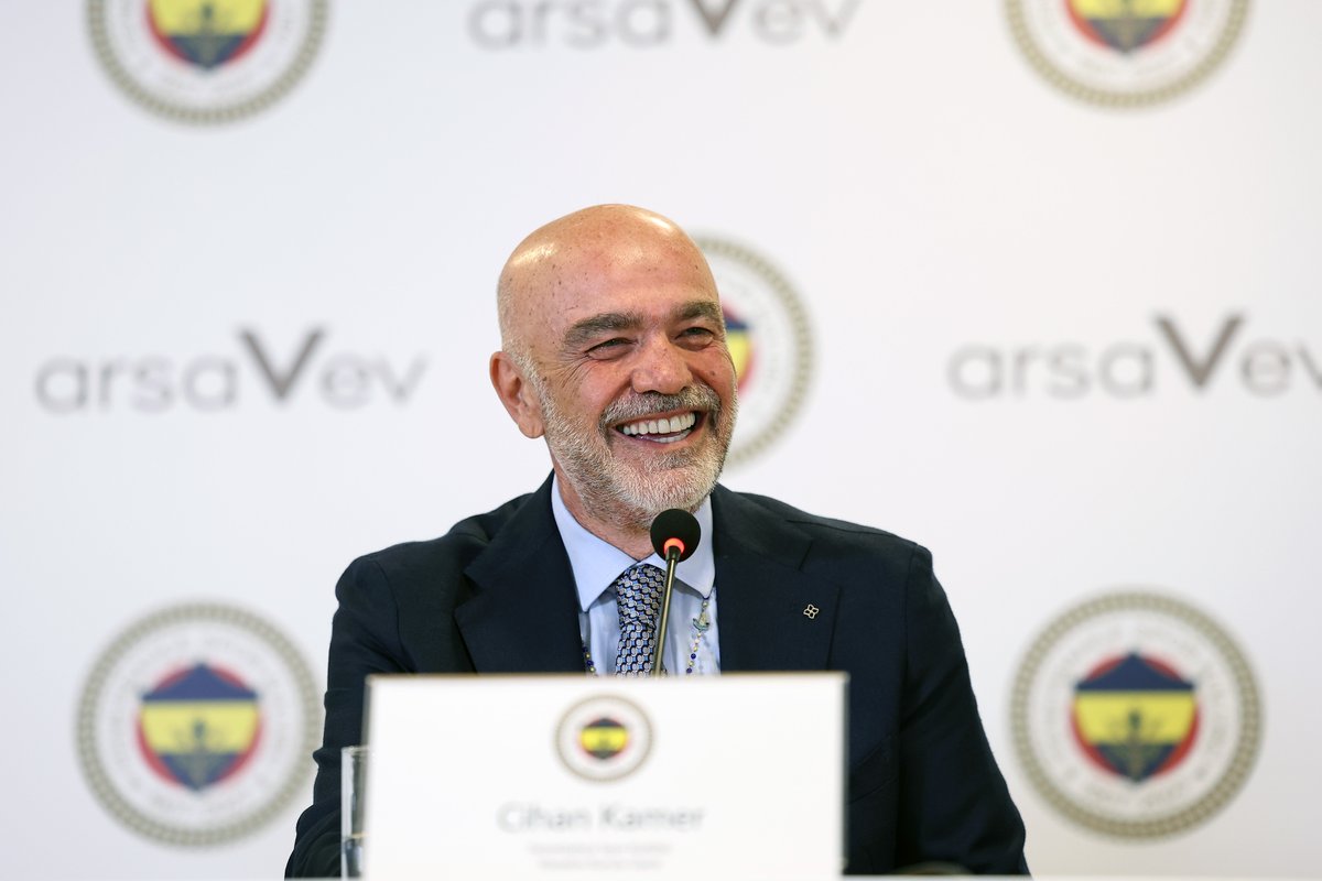 Fenerbahce's tweet photo. Kulübümüz ile @arsavev arasındaki iş birliği güçlenerek devam ediyor.

🔗 https://t.co/229EmOTIFX https://t.co/fxAqNANgiN
