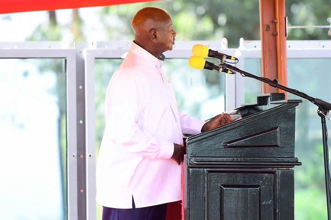 traders_uganda's tweet photo. “Patriotism is ‘mwooyo gwa Uganda’—not ‘mwooyo gwa ggwanga’. ‘Mwooyo gwa ggwanga’ refers to looking at things on the basis of tribe. Be patriotic and promote a spirit that is for Uganda if you are to make a contribution.”-President Yoweri Museveni
#WhyUgDecidedM7 https://t.co/RMHwjtqTRc