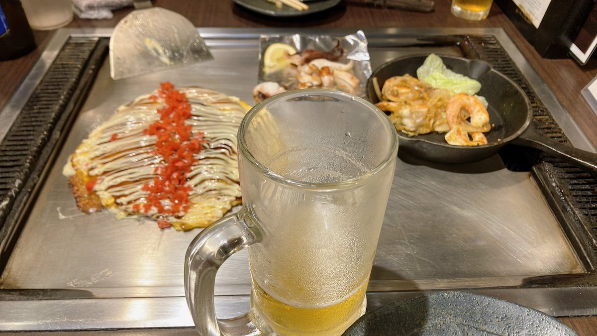 _____jena's tweet photo. フジロックの打ち上げしに大阪来た https://t.co/Bg01DXD4Hr