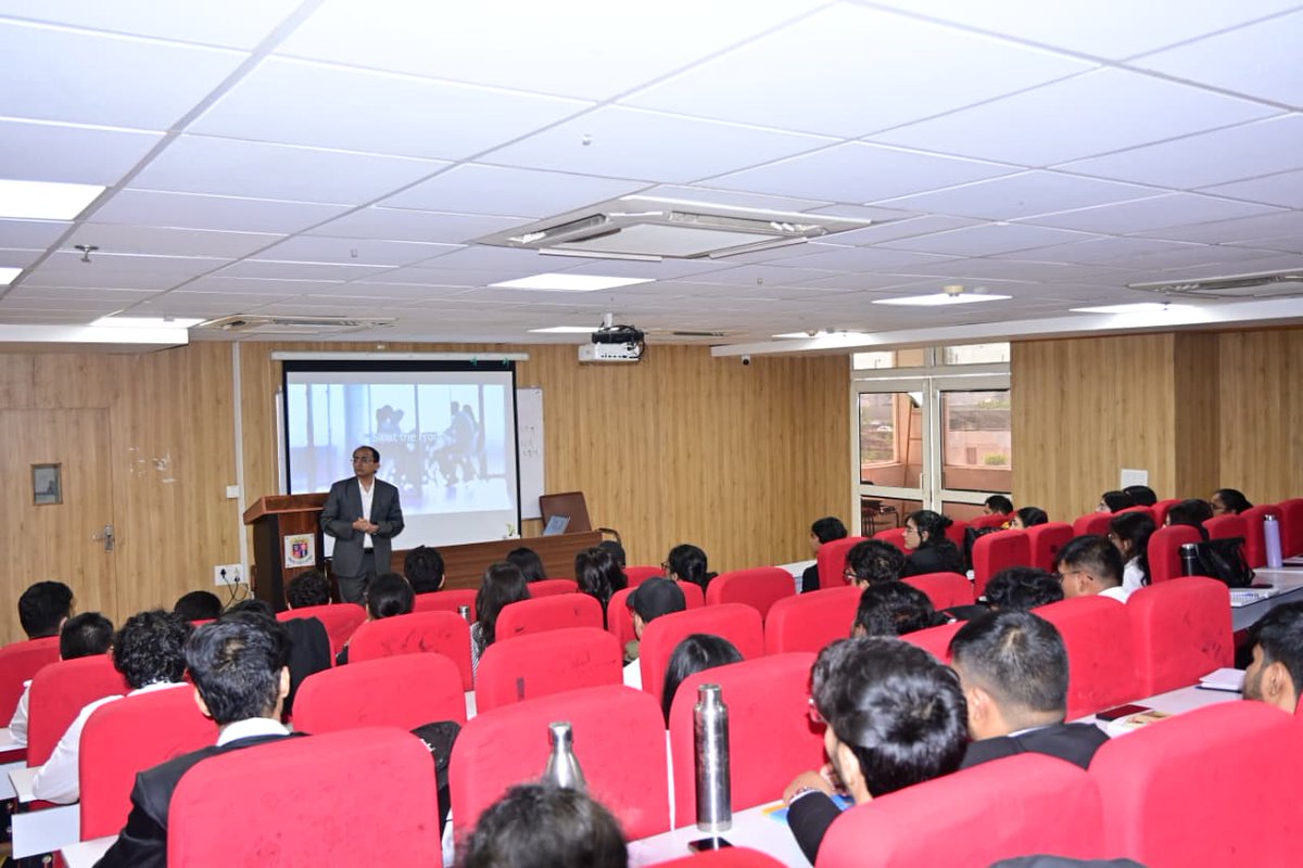 NFSU_Delhi's tweet photo. We had the privilege of hosting Mr. Bhumesh Verma for the newly inducted B.B.A.; LL.B. (Hons.) and LL.M. (CLCJ) students at SLFJPS, NFSU, Delhi Campus.
#NFSU #NFSUDelhi #InductionProgramme #StudentSuccess #NewBeginnings https://t.co/uZSE3gkCur