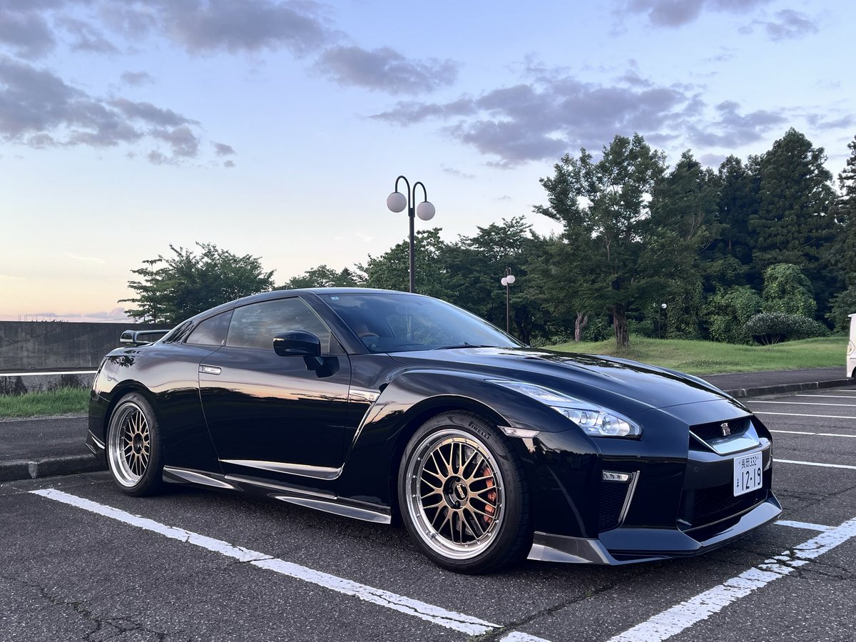 Rs_GTR35's tweet photo. 結局納車3日目にしてBBS装着🙄
息子は純正よりBBSのが好みらしい🙄 https://t.co/Xc85yXQ8UN