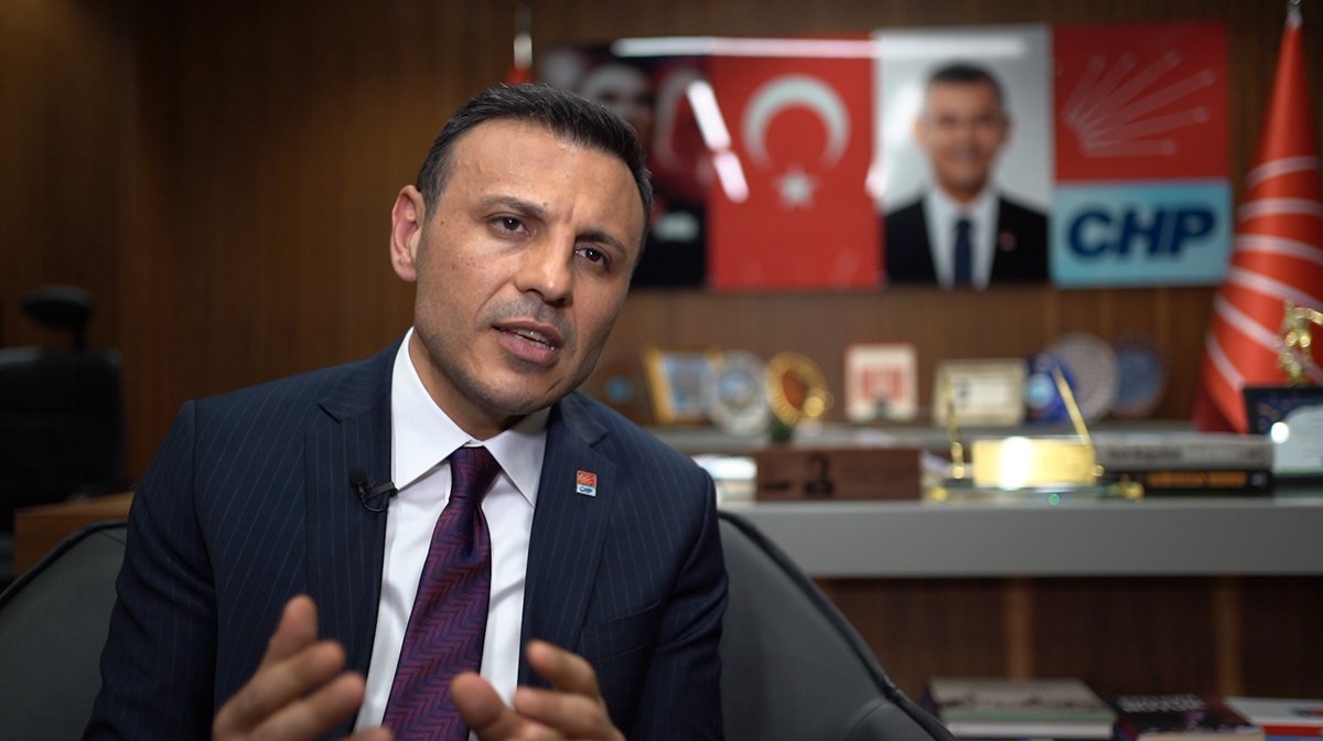 Pardonhaber's tweet photo. CHP eski İstanbul İl Başkanı Özgür Çelik: 

"Ne yazık ki artık Cumhuriyet Halk Partili değilim, ihraç edildim. Türkiye açısından yeni bir yola çıkıyoruz." https://t.co/ONV4z9SofM