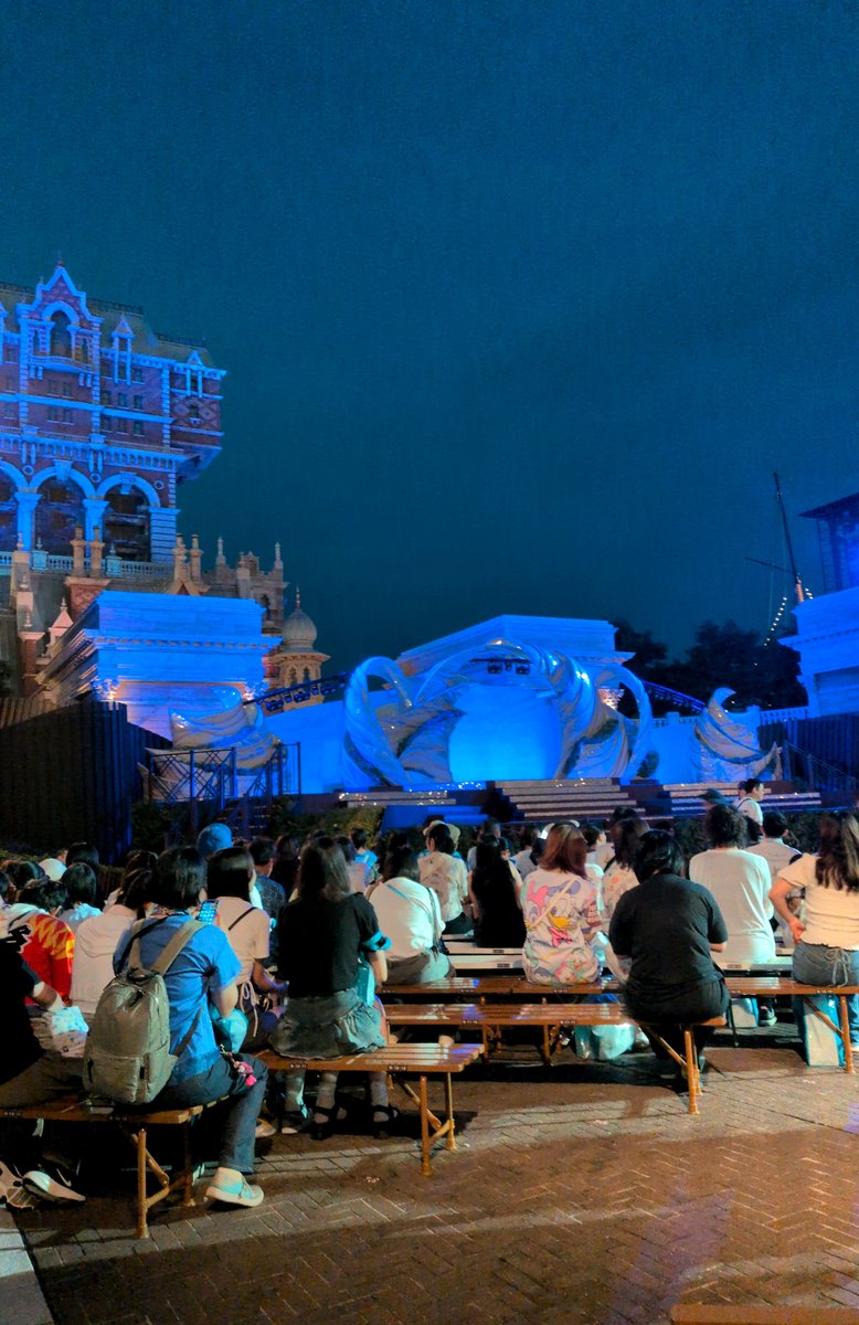 lyrigesoboo's tweet photo. ダングロエントリー席ですがまぁまぁ見やすそうです。 https://t.co/YCpq6nuHhe
