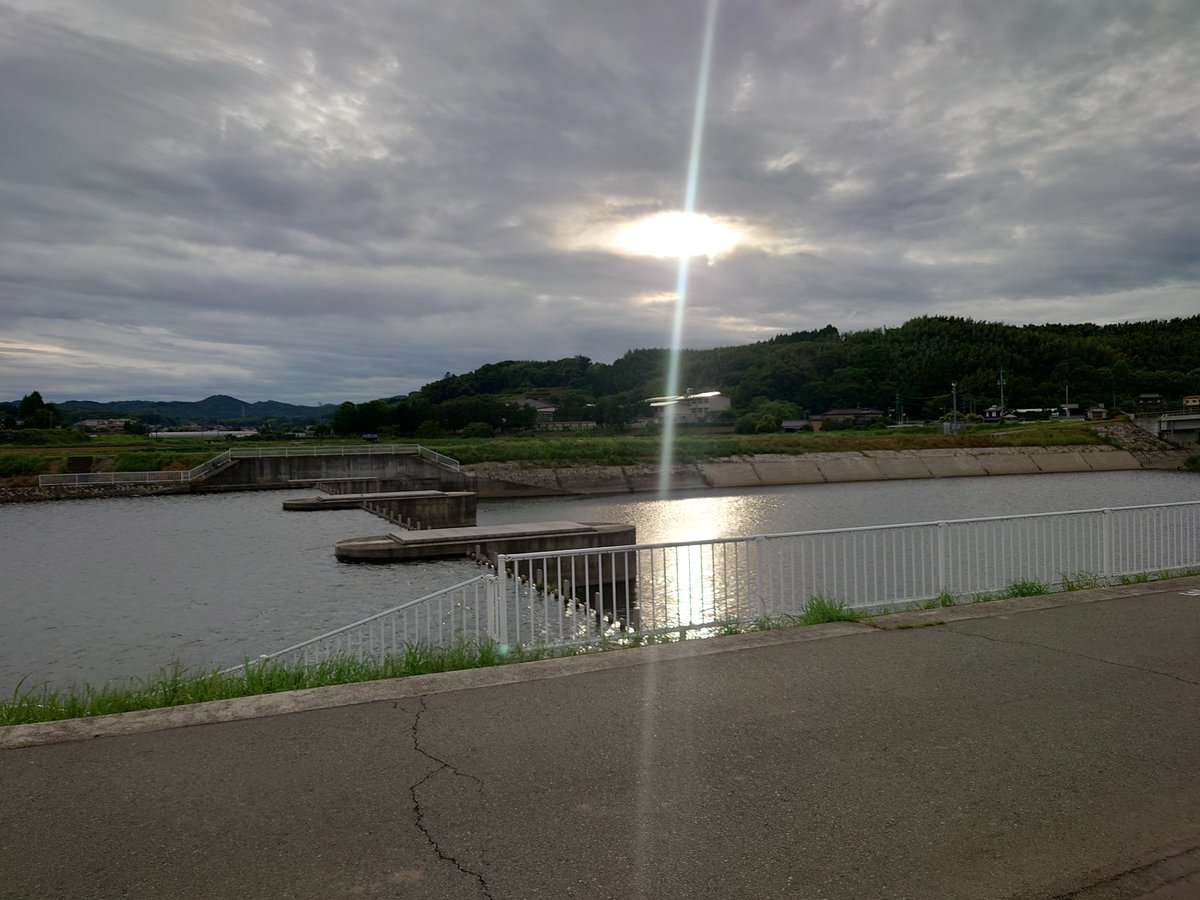 chihaharunrun's tweet photo. なんかエモかった
写真じゃ伝えにくいし伝わらない

分かる人は多分
この良さってわかるんだよね。

わぁ〜🤭ってなった日でした。 https://t.co/NfdLHgAdaK