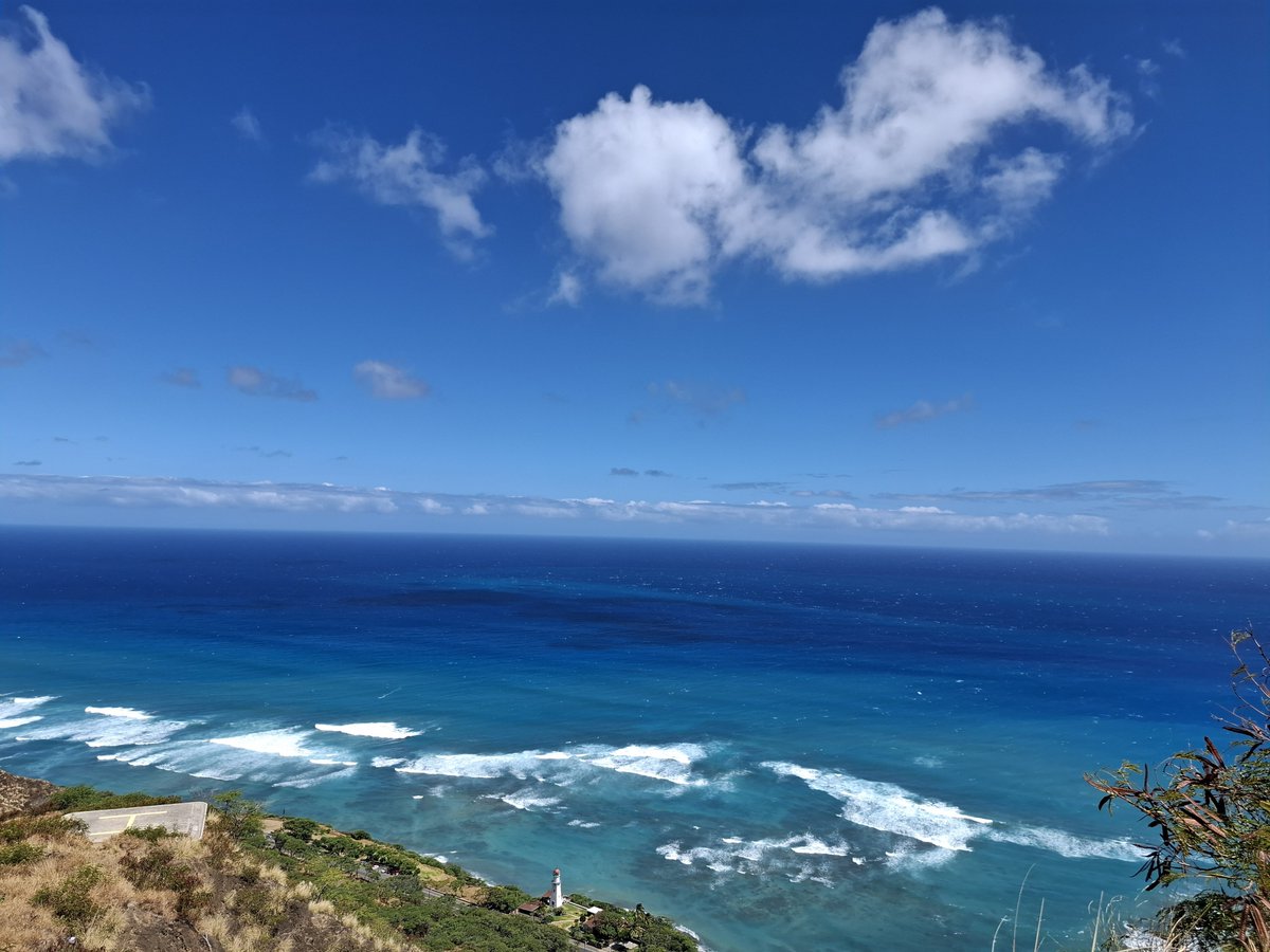 OgreModest's tweet photo. 津波／Tsunamiは

世界標準のことば

海水浴が増える時期

きれいな海で

ゆっくりしていても

揺れを感じたら

躊躇することなく

高い場所

若しくは

内陸部へ https://t.co/uUEEdZ8zQd