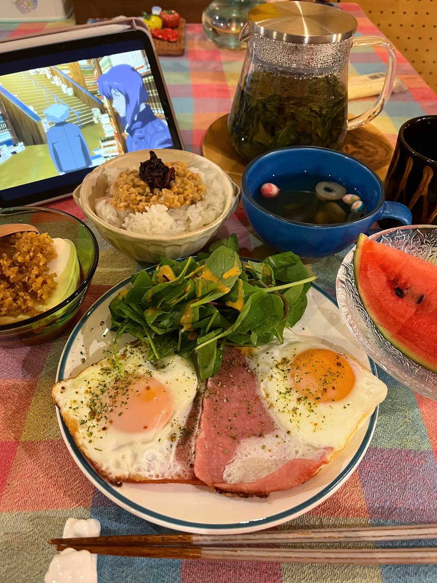 usako_cooking's tweet photo. 疲れたから簡単ごはん〜〜
ハムエッグ、たまごはダブル🥚

週末、街を歩いてたらかわいい箸置きはっけん！たぶんビションフリーゼ
かわいい…かわいい… https://t.co/neIPrZyAj4