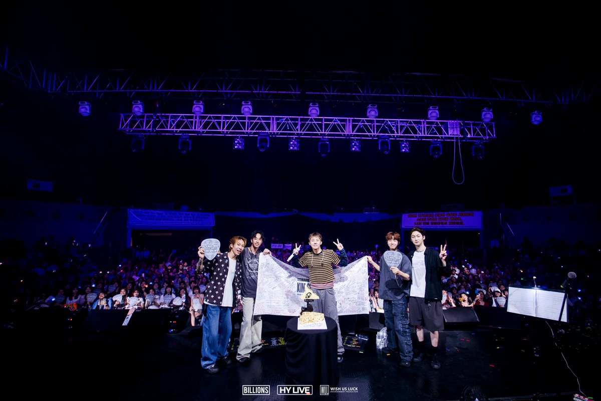 wishusluckent's tweet photo. 2026 KIMSUNGKYU LIVE [LV4: LEAP to VECTOR] IN MANILA will forever remain a beautiful portrait painted with memories of dreams finally coming to life.

It was a heartfelt reminder of the true love shared between SUNGKYU and his CITIZENs — those who waited years, hearts full of longing, for this long-awaited reunion.

Thank you once again to every single person who took the leap with us. You turned this night into something truly unforgettable.

🔗https://t.co/HSWbTDWupe

#KIMSUNGKYU #김성규
#LeaptoVector_MANILA
#BILLIONS #HYLIVE #WishUsLuckPH