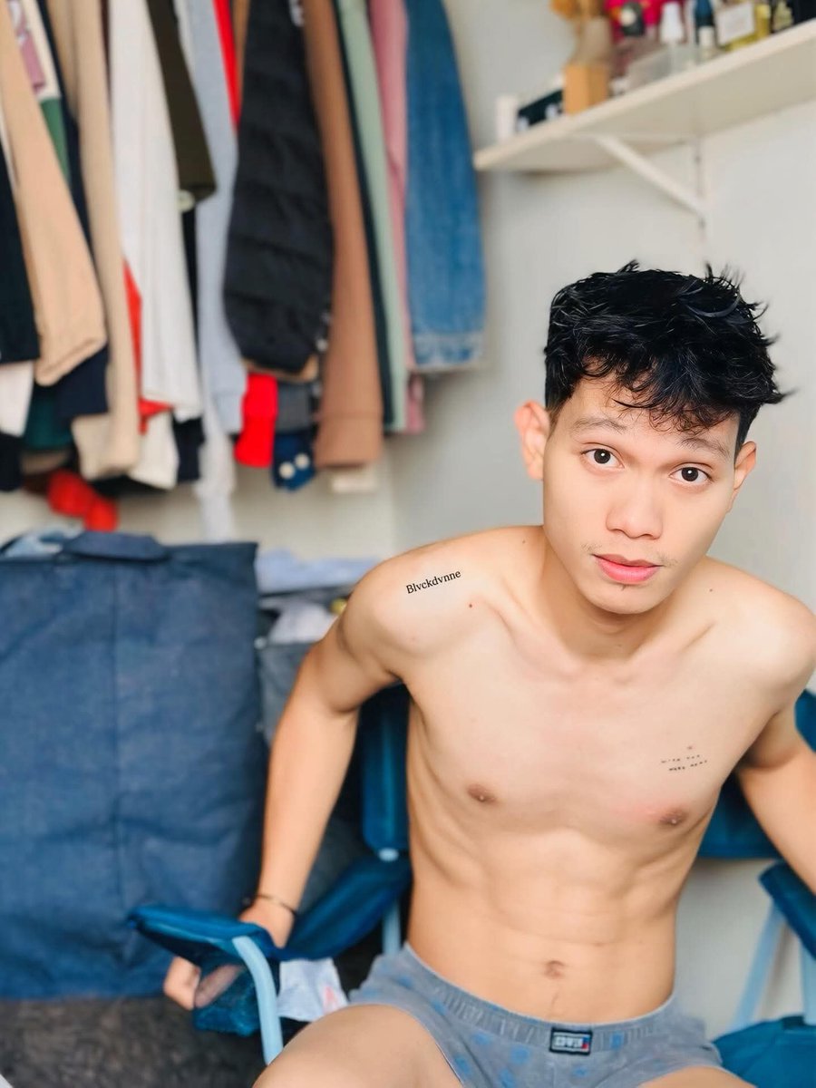 blxckdonkl's tweet photo. Jgn tny knp nipples merah, fhm2 jea la 😂😜 https://t.co/DabNpzWq8s