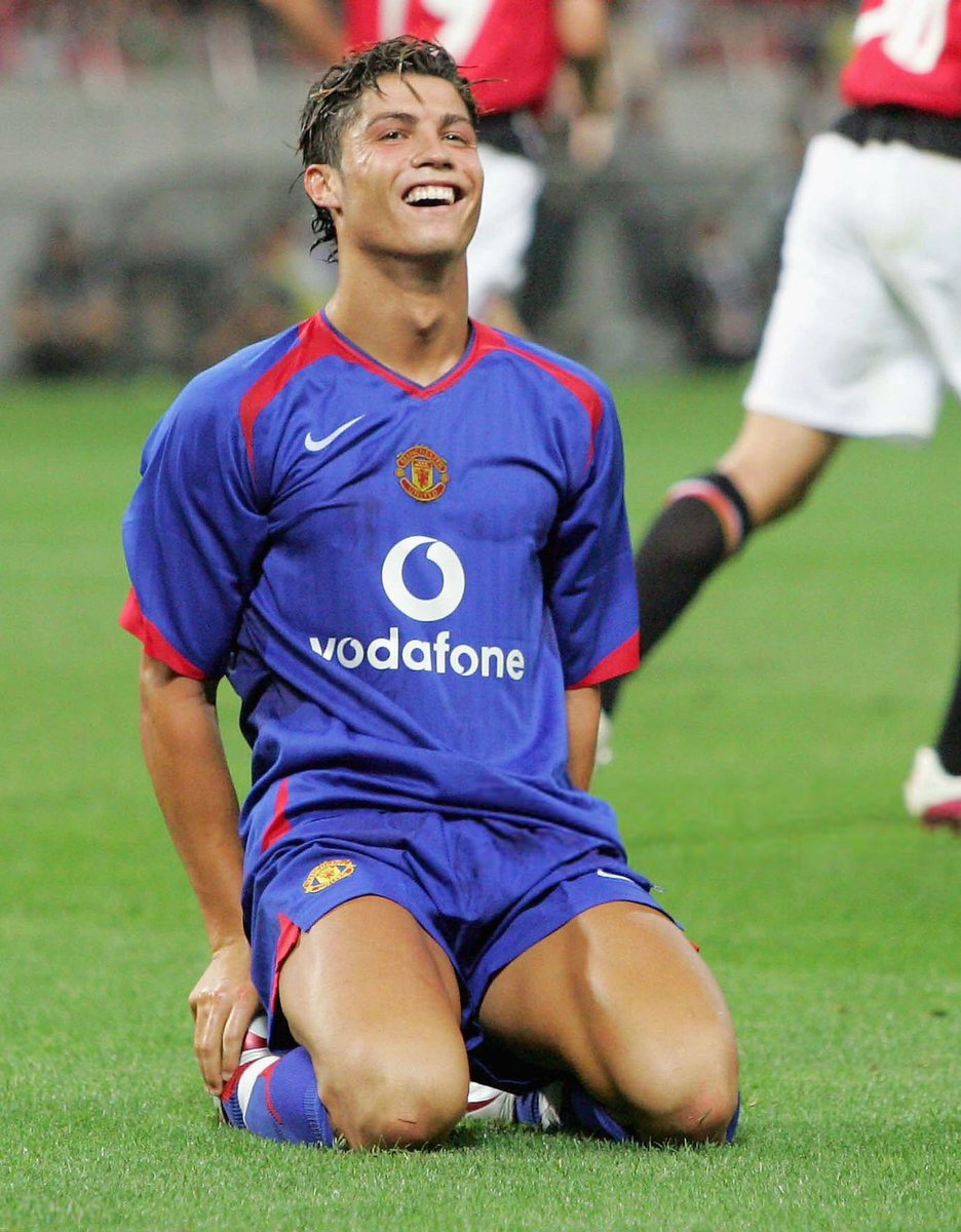 CR7Orbit's tweet photo. 2026                                           2005 https://t.co/tJmh6kJs5V