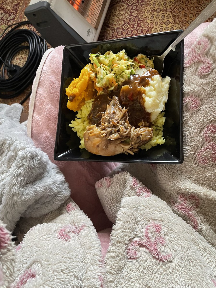 thandonollah's tweet photo. Lastnights leftovers 😋 https://t.co/TGoQdqqoUj