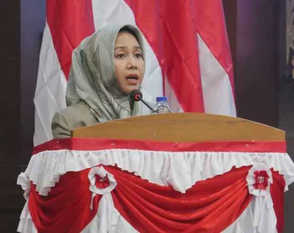kabarterdepanID's tweet photo. Paripurna DPRD Kota Mojokerto, Ning Ita Sampaikan Rancangan KUA dan PPAS APBD Tahun Anggaran 2027
#DPRD #DKUA #PPAS #APBD #NingIta #Mojokerto #KabarTerdepan
https://t.co/1EUluZA10J https://t.co/kkaloeBlQH