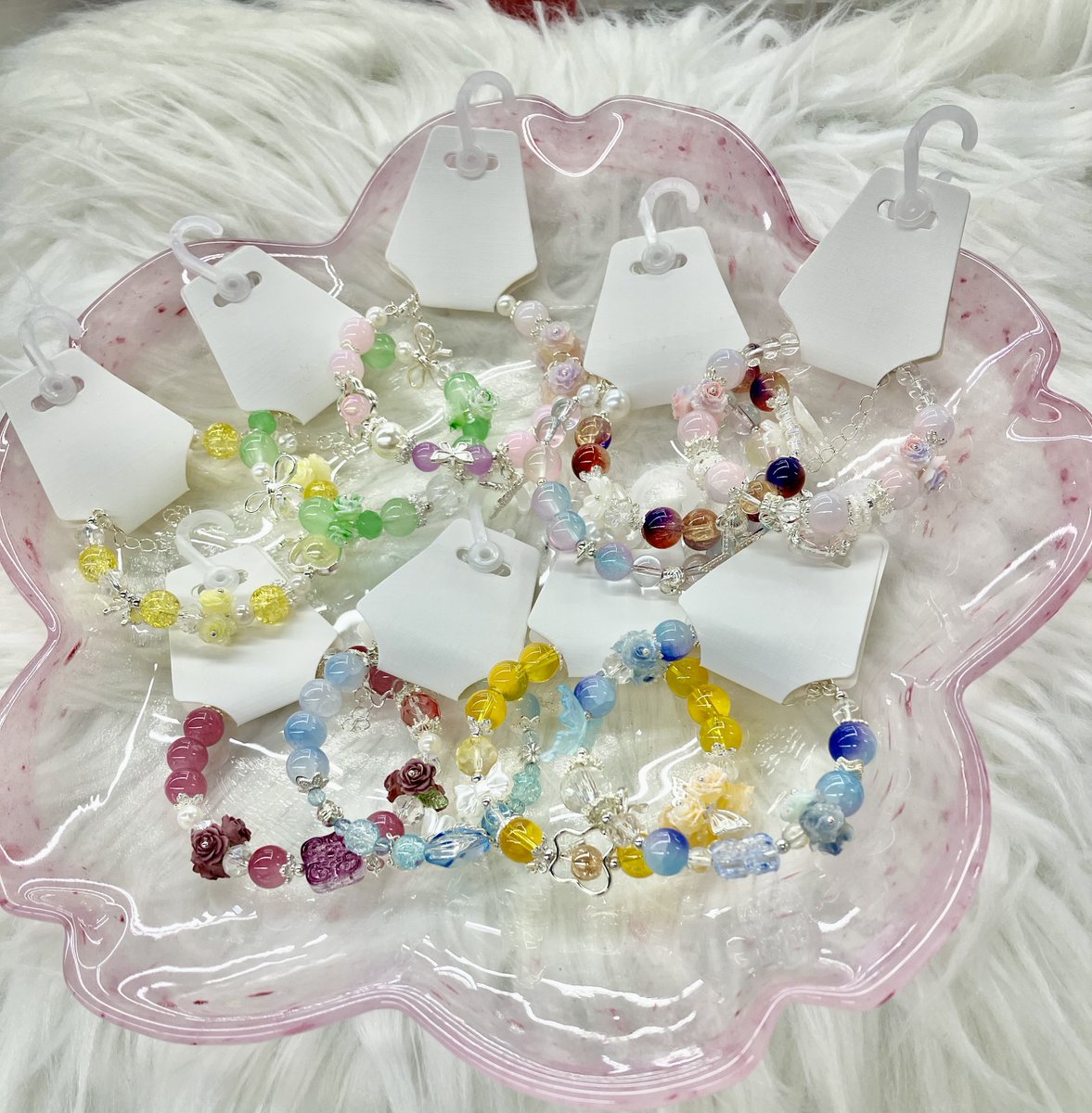 oh_toriasu's tweet photo. お久しぶりです。オフハウストリアス久山店です。
本日は夏らしいアクセサリーが入荷致しましたので
紹介致します！☀️😎
この夏にココロオドル涼しげなアクセサリーを身に着けてお出かけなどいかがでしょうか？💃⛵️
＃オフハウストリアス久山
＃トリアス
＃アクセサリー https://t.co/stVOLw5LlV
