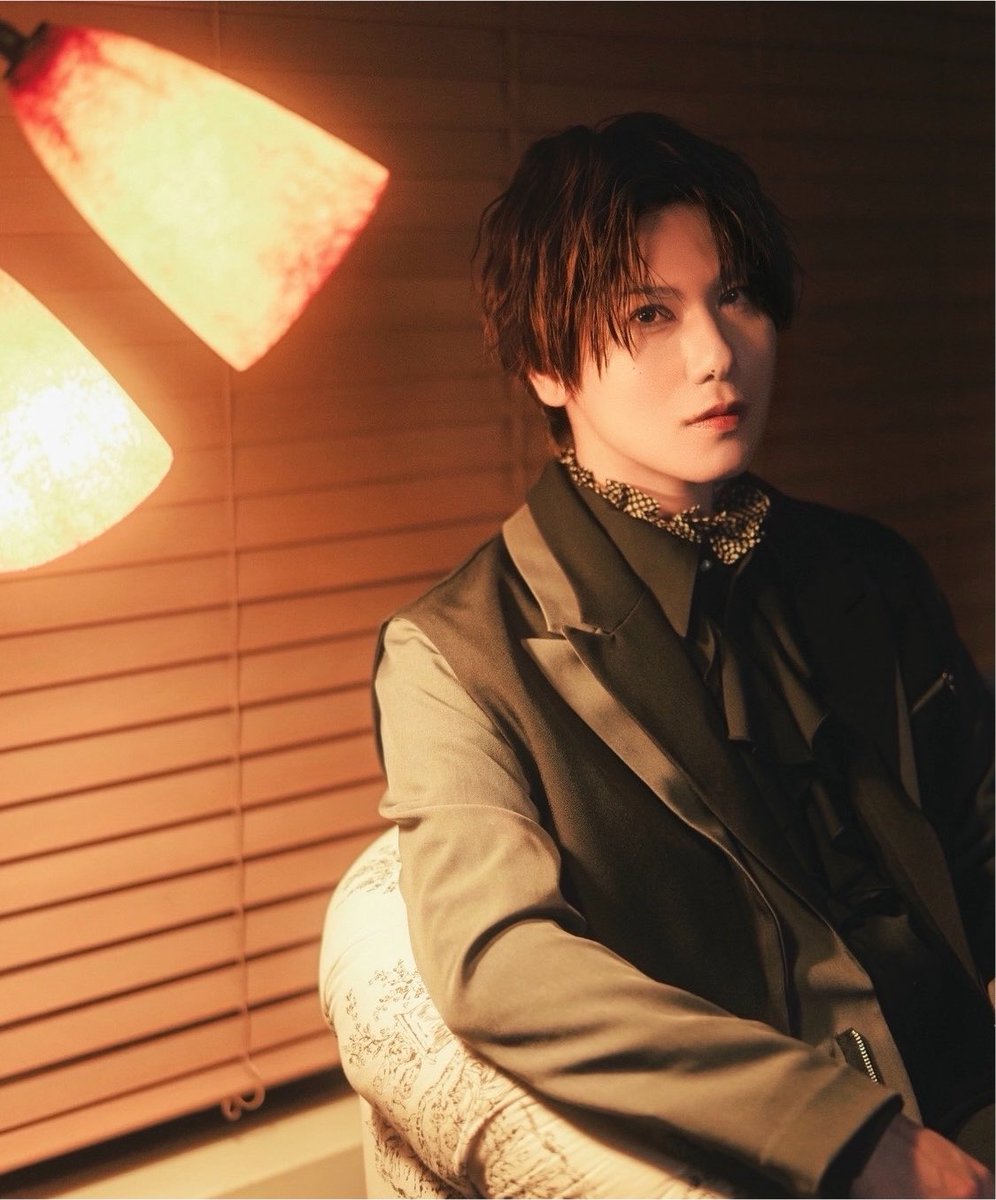 dddkoodai's tweet photo. 【7.27】
また一つ歳を重ねました。

今の自分があるのは、これまで出会い、そして支えてくださった皆さんのおかげです。
心から感謝しています。

この数年で見えた景色が沢山あります。
まだ道半ばの自分ではありますが、いつか「あの時間があったから今がある」と言えるよう、一つ一つの仕事と大切に向き合って、これからも精進していきます。

昔の未熟な自分では想像すら出来ていなかった、この人生という長い道のり。
必ず幸せになるし、幸せにさせます。
これからもよろしくお願いします🐱✨