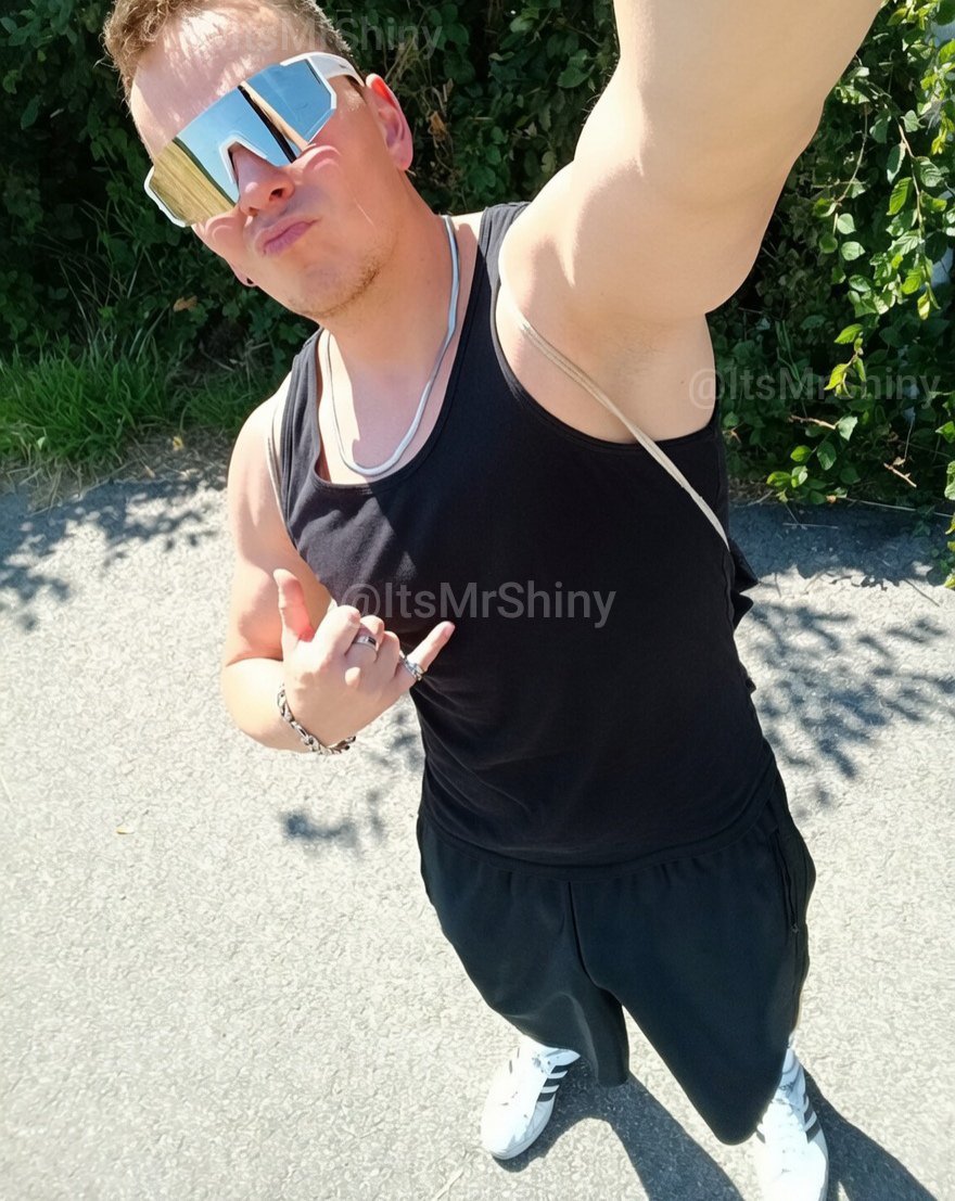 ItsMrShiny's tweet photo. Summer Impressions ✨😎👑

#findom #shinyking #drone #cashpig #cashalpha #humanATM #zahlsklave https://t.co/P3dGHl6Bz0