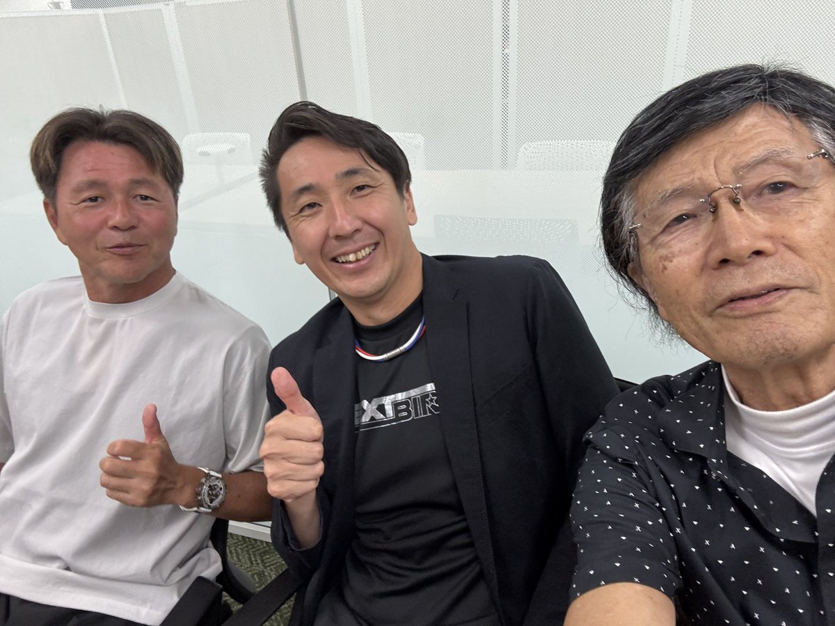 kakkie1020's tweet photo. 寿一の「スーパー言いたい放題」打合せ中です。

間もなくスタート、ご覧下さい😎 https://t.co/wohtldlZsE