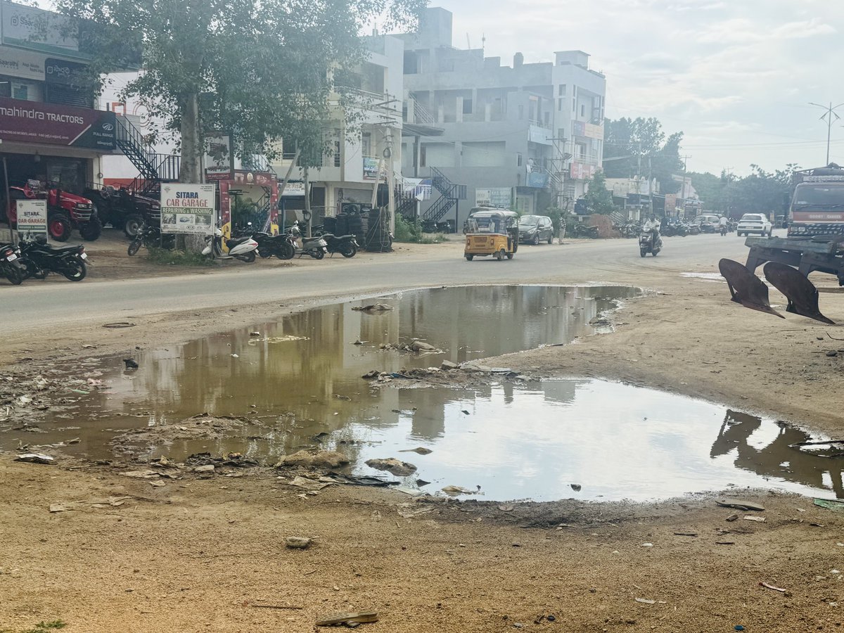 raju_pyata's tweet photo. @Collector_JGN @MC_Jangaon Even after bringing this issue to your attention, no action has been taken, sir. 🙏 https://t.co/y4CMnGr3y9