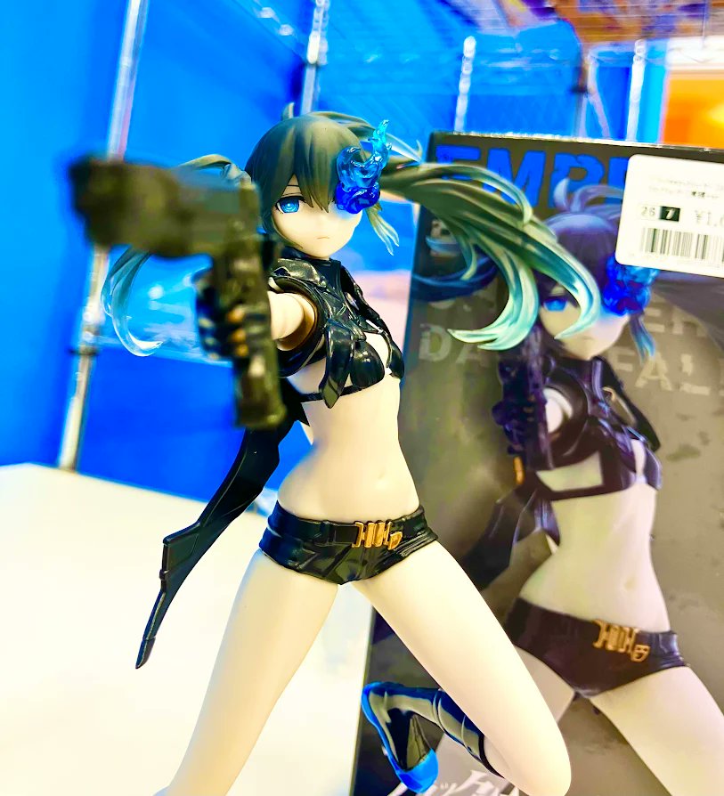 lashin_kurashik's tweet photo. \青い炎を宿す瞳…!🔥💙/
『ブラック★ロックシューター』よりCorefulフィギュアがらしんばんアリオ倉敷店に入荷🎵
躍動感あるツインテールとクリアパーツの美しい造形がたまらない激アツアイテム
#ブラックロックシューター #BRS #Coreful #コアフル #フィギュア #らしんばん https://t.co/E2EMAQ300v