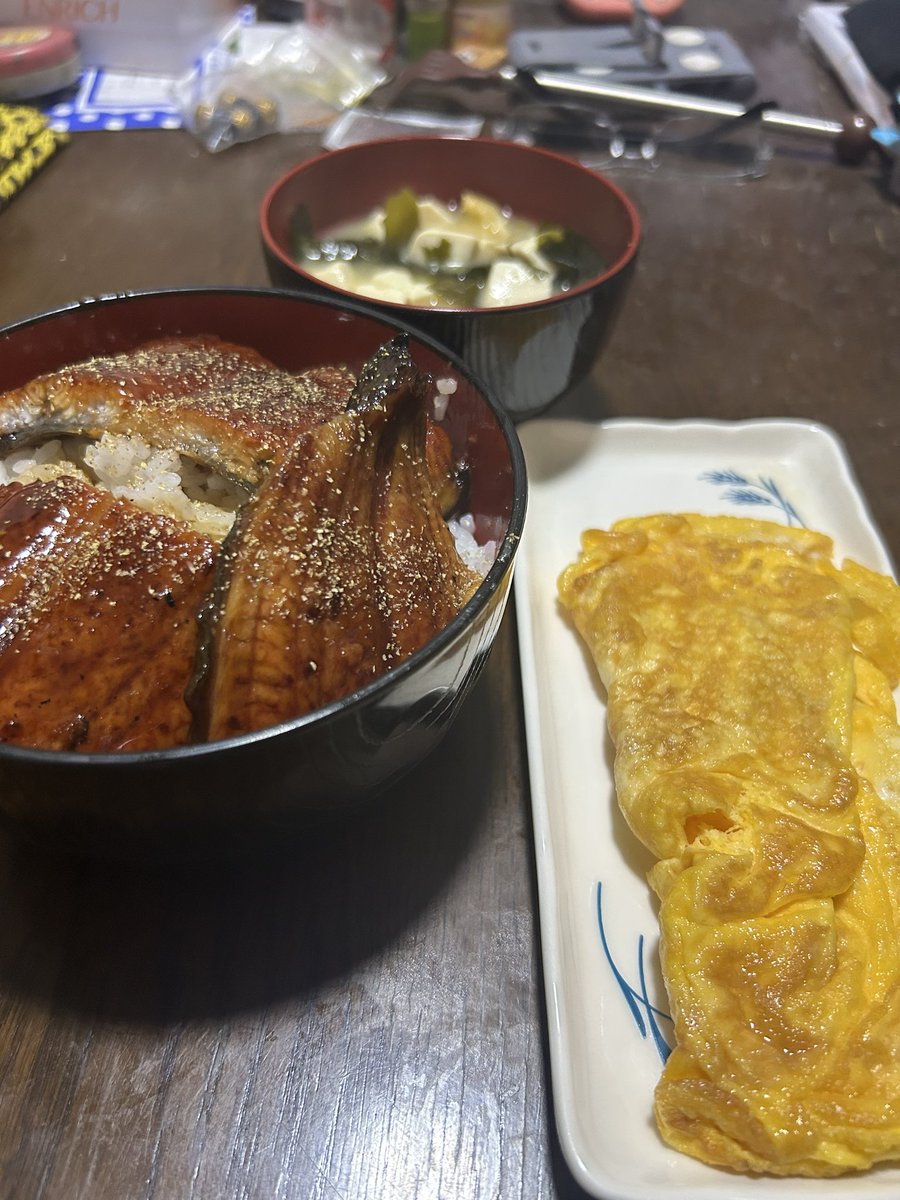 terupy1964's tweet photo. 昨日も食べたけど今夜もウナギ😊 https://t.co/AMyx5f5wyI