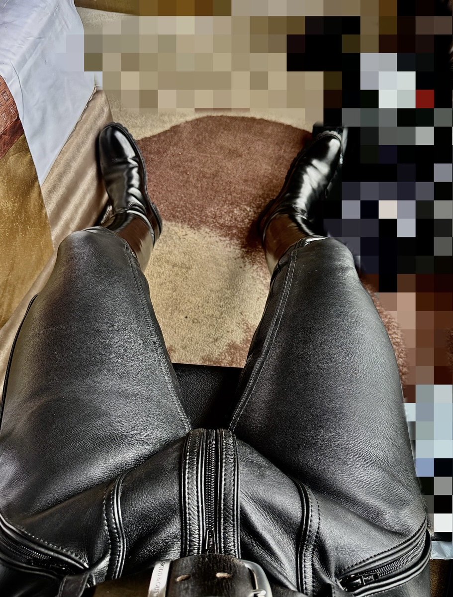 Isole2001's tweet photo. 很少拍照
#Leathermen #绿主 #Daddy #福州 https://t.co/QrrQhYJ41E