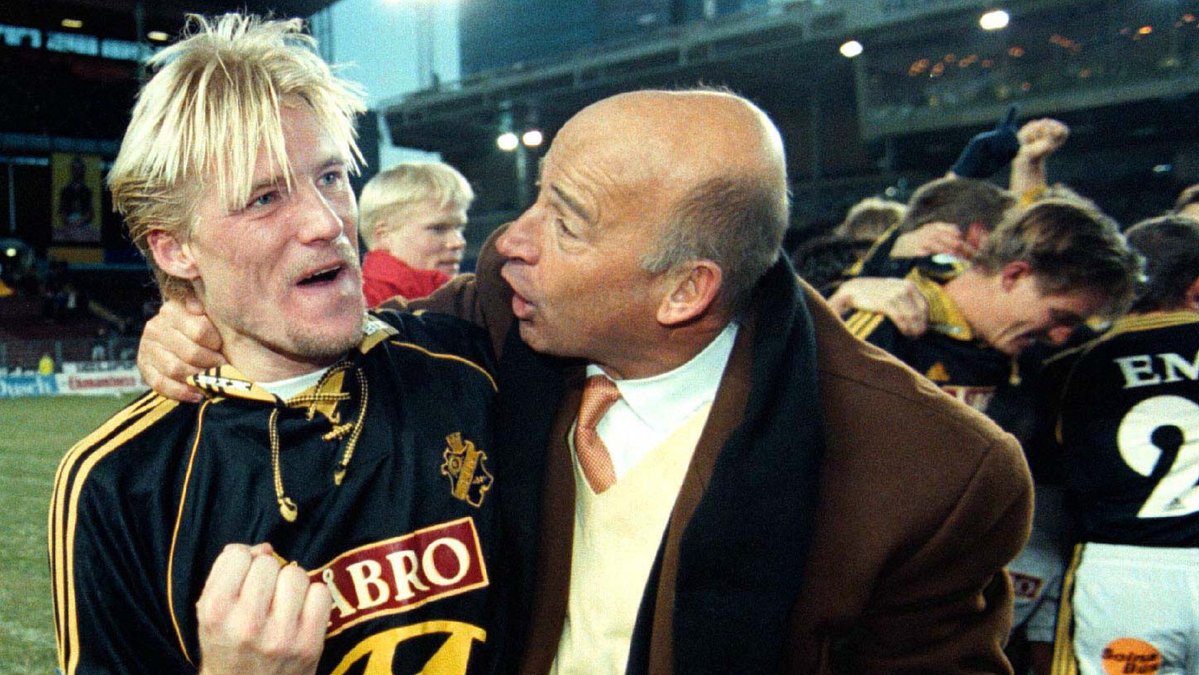 AIKfotboll's tweet photo. AIK Fotboll har sorg efter att ha nåtts av det tråkiga beskedet att en av klubbens stora ledare, den före detta fotbollschefen och sportchefen Stefan Söderberg, har gått bort vid 82 års ålder.

Vila i frid. https://t.co/nxGyVFBshw