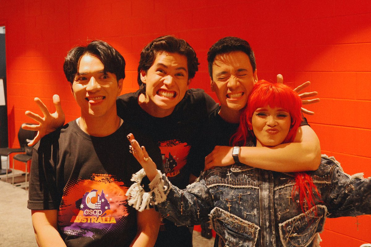 cornerstone_ofc's tweet photo. KZ Tandingan, TJ Monterde, Kyle Echarri, and Erik Santos made ASAP XP Australia Show 2 a night to remember. 🇦🇺❤️

#KZTandingan 
#TJMonterde 
#KyleEcharri 
#ErikSantos 
#CornerstoneArtist https://t.co/2Ho7M5z752