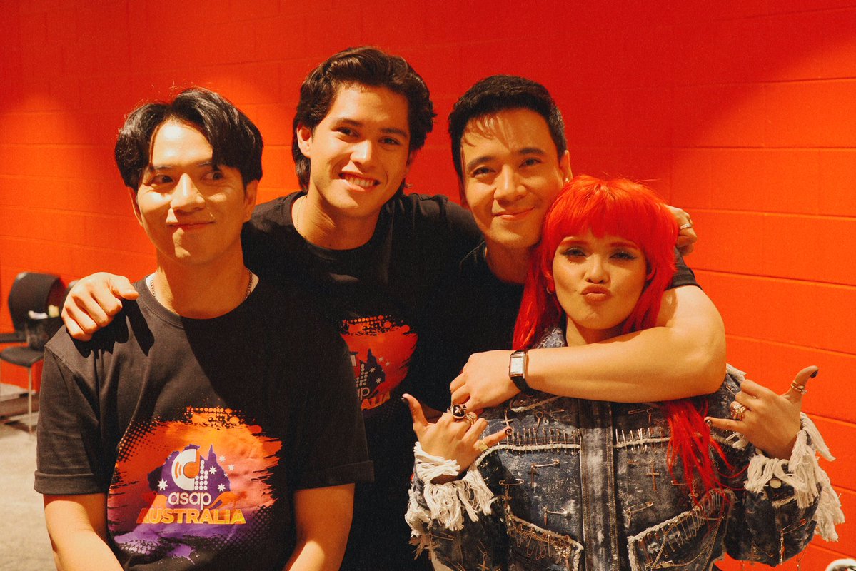 cornerstone_ofc's tweet photo. KZ Tandingan, TJ Monterde, Kyle Echarri, and Erik Santos made ASAP XP Australia Show 2 a night to remember. 🇦🇺❤️

#KZTandingan 
#TJMonterde 
#KyleEcharri 
#ErikSantos 
#CornerstoneArtist https://t.co/2Ho7M5z752