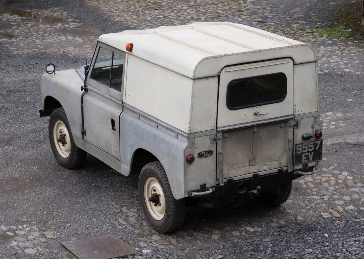 ListerLawrence's tweet photo. The sale of my 1959 SII Landy with only 1 family owner from new has fallen through. 

Therefore if you’re looking for a totally original 1959 Land Rover with many period SII features and a split rear tail gate this is your lucky day. 

The first £10k buys it. Despite its appearance it runs and drives absolutely bloody fantastically.