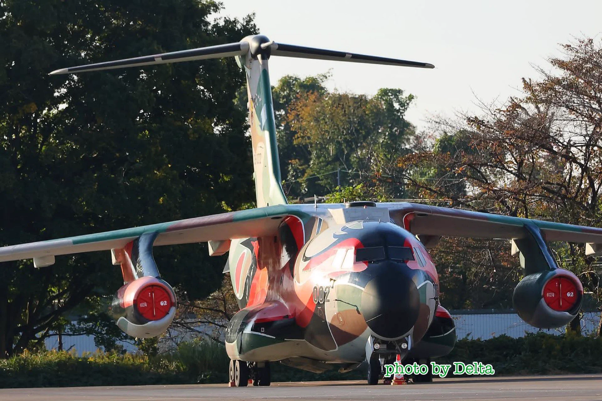 入間基地で人気のC-1「フェニックス」解体作業開始