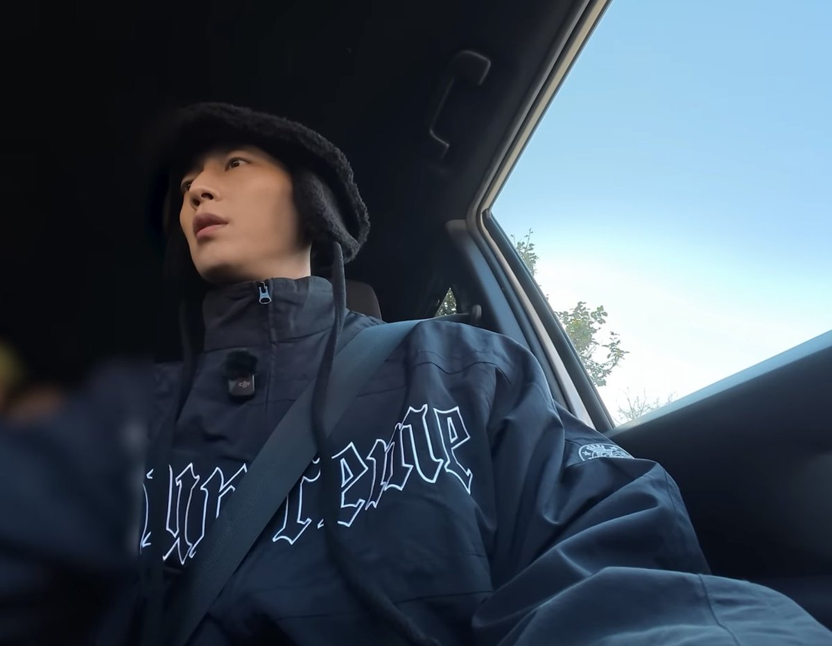 gnuss_'s tweet photo. 운전대 안잡는 와디제 왜이렇게 ㄲ리지... https://t.co/qB9l2KwzIu