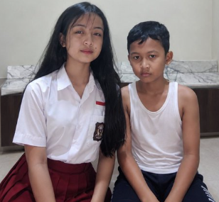 Rinduayt's tweet photo. Adiknya kelihatan lebih tua dari kakaknya ya.

https://t.co/x5fucQliLk

https://t.co/acW1Uma8CT

#videy #slicedrive #aceimg #twimg #viral #cdn #warungeos mp4  video8   image file https://t.co/159MZkrSf3