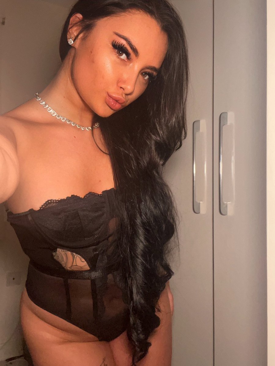 BankOfBrat's tweet photo. Keep sending, I love taking from you findom bitches. https://t.co/6W075z7b0O