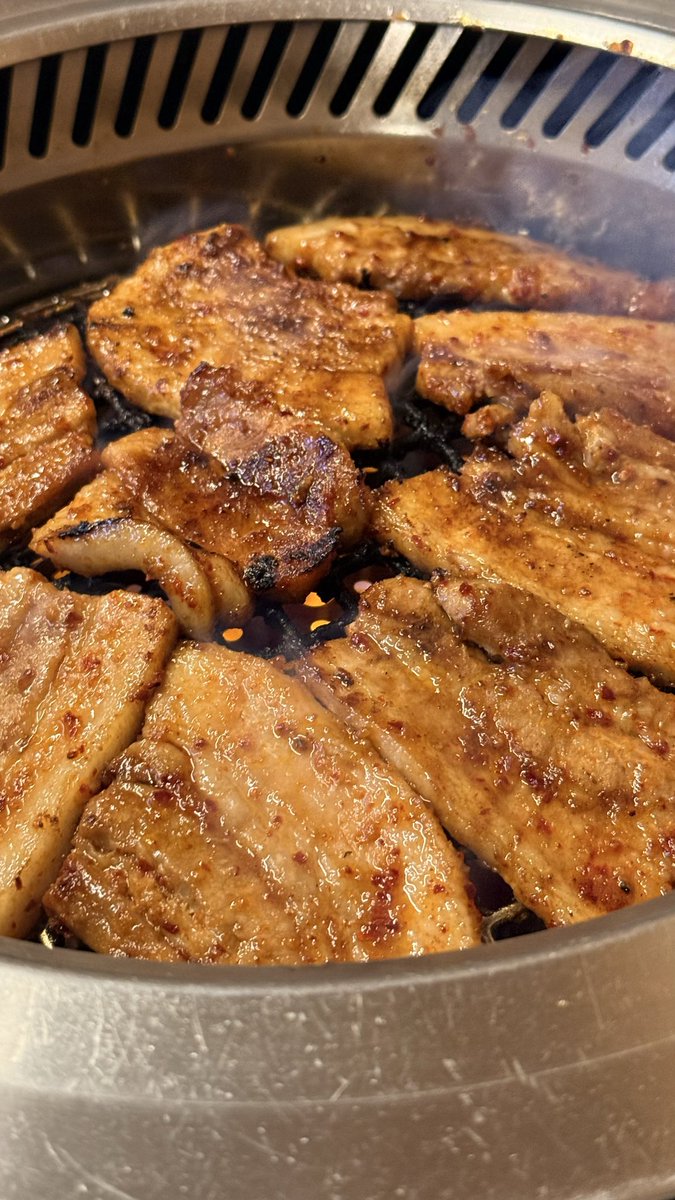 hi_ape's tweet photo. 焼肉食べ過ぎた……辛味噌豚🐷美味かった
タダ飯ほど食べさせられてしんどい💦 https://t.co/4akopcpoqM