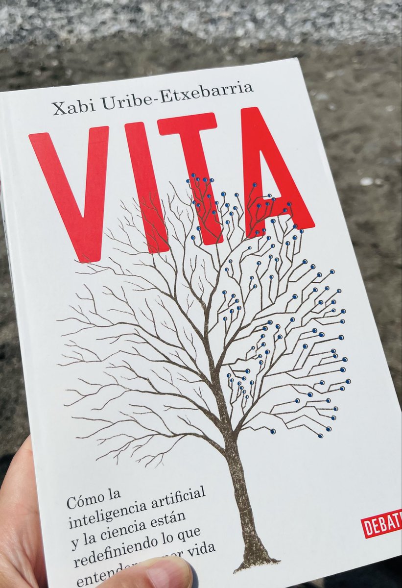 el8_pasajero's tweet photo. Hola @navedelmisterio Estoy disfrutando mucho esta lectura de @uribeetxebarria #VITA Estaría genial que lo invitaras a la próxima temporada de Cuarto Milenio. Puede ser muy interesante ;) https://t.co/xctyyyt3y1
