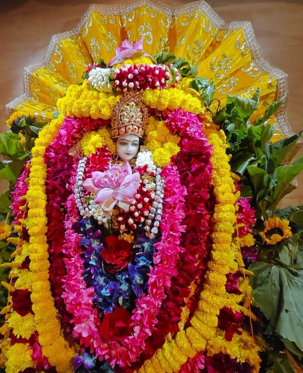 baglamukhipuja's tweet photo. जहाँ विश्वास है, वहाँ माँ बगलामुखी का आशीर्वाद है।
उनकी साधना से साहस, आत्मबल और सफलता प्राप्त होती है। https://t.co/bAwrSHlx7V
