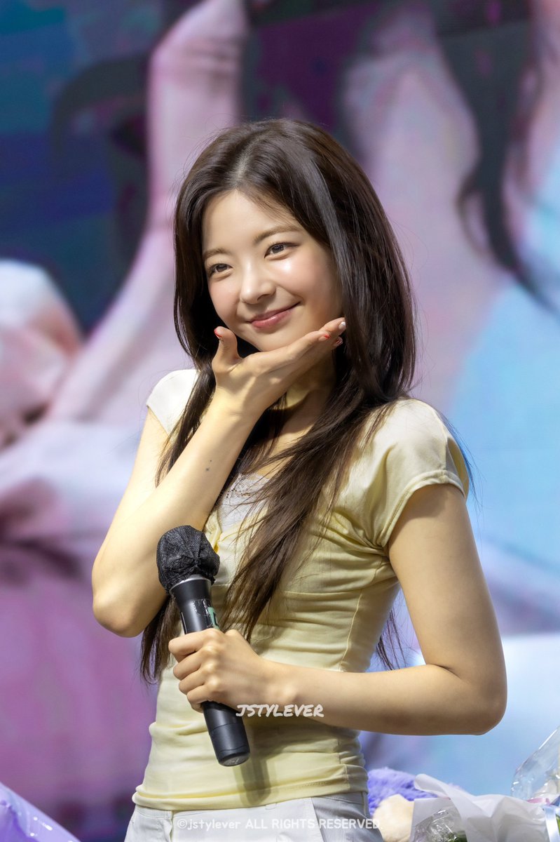 jstylever's tweet photo. 260605 아궁빵….💞
#리아 #LIA #있지 #ITZY https://t.co/API6rsYryR