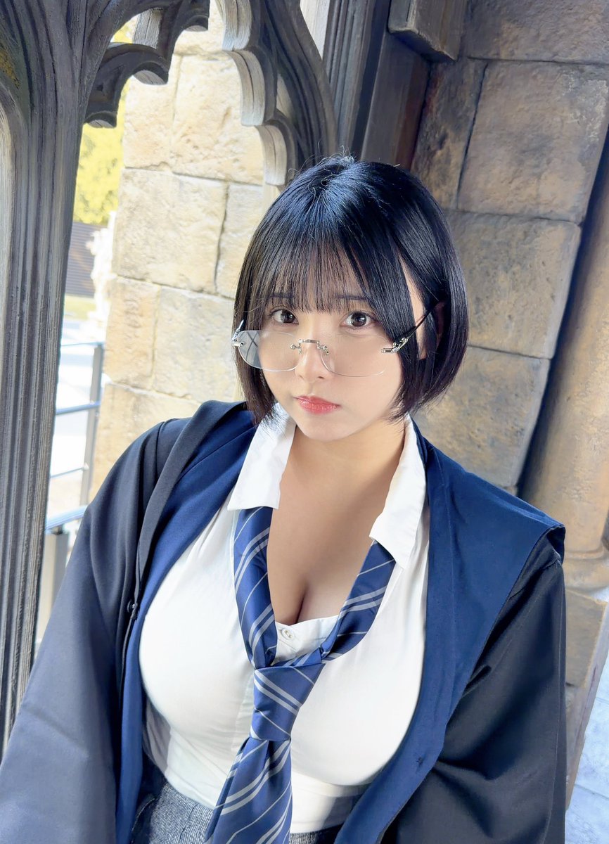 mitsuhashi_sab's tweet photo. ショート巨乳×メガネ最強じゃない？ https://t.co/62m3iS2JN4