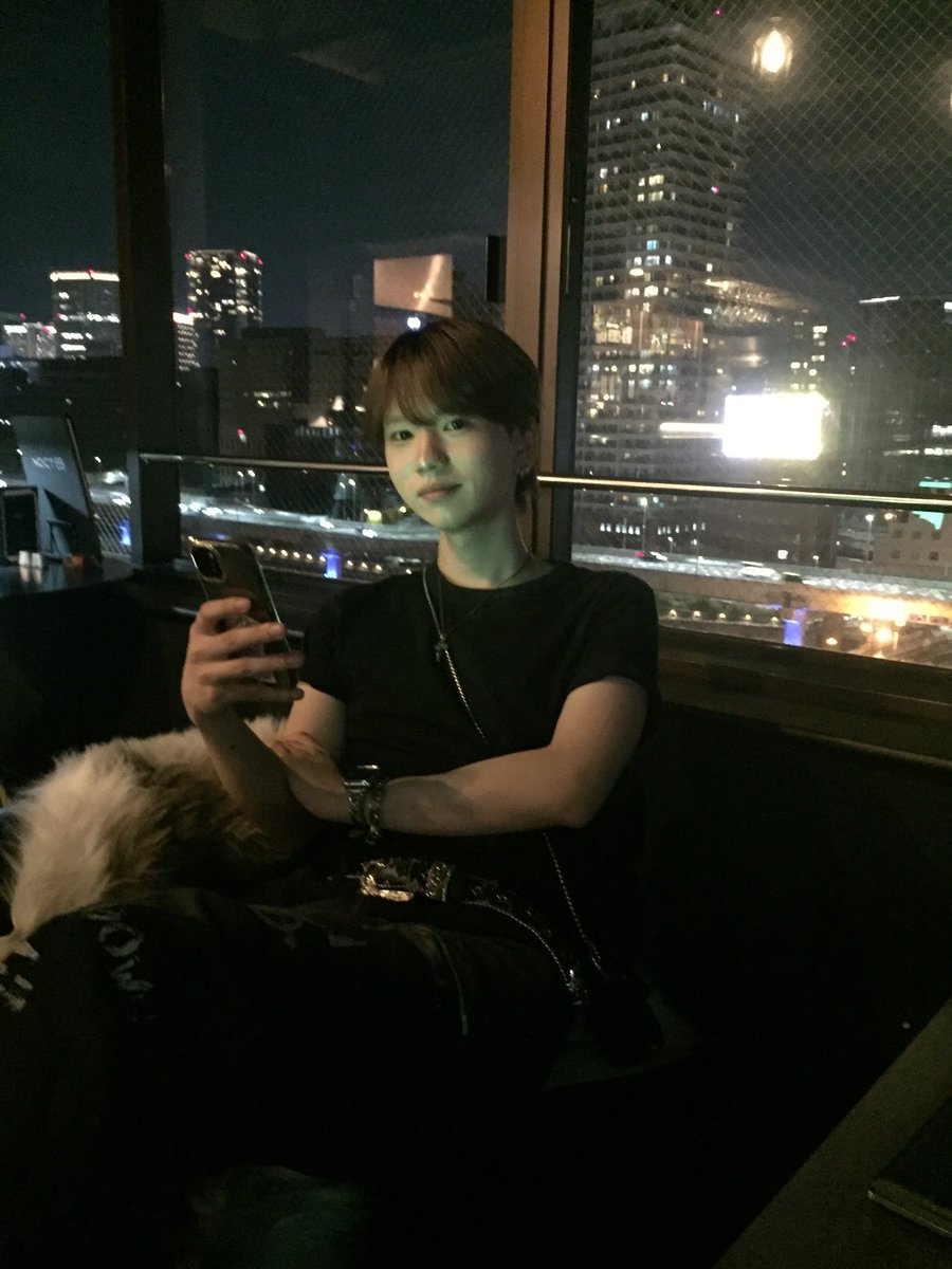 gh_ty2's tweet photo. いきってるわら https://t.co/Idv300Ti1P
