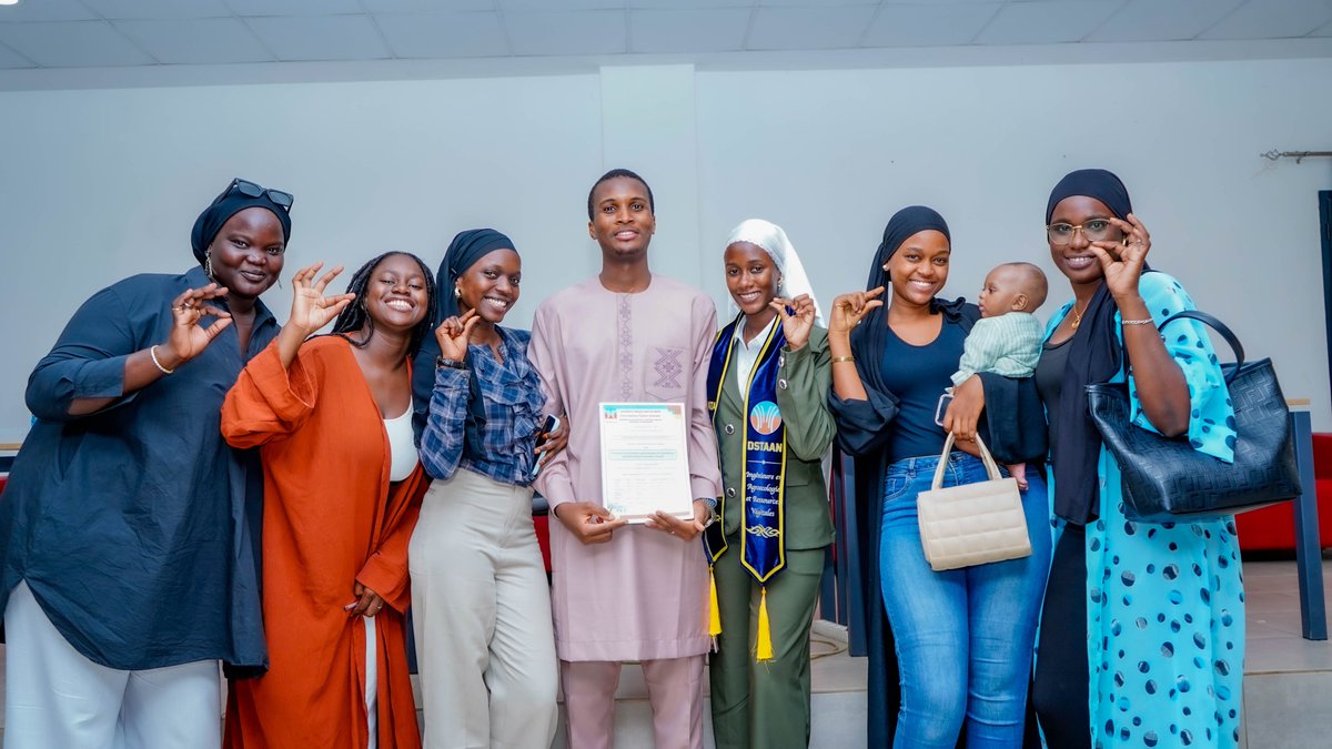 MahtarMbow's tweet photo. [#SOUTENANCE] - M. Malang DIABOULA a soutenu son mémoire d’ingénieur de conception en Agroécologie et Ressources végétales à Polytech Diamniadio – UAM. Cette soutenance marque l’aboutissement d’un parcours d’excellence et ouvre une nouvelle étape de sa carrière. Félicitations ! https://t.co/ItCfI1QEB1