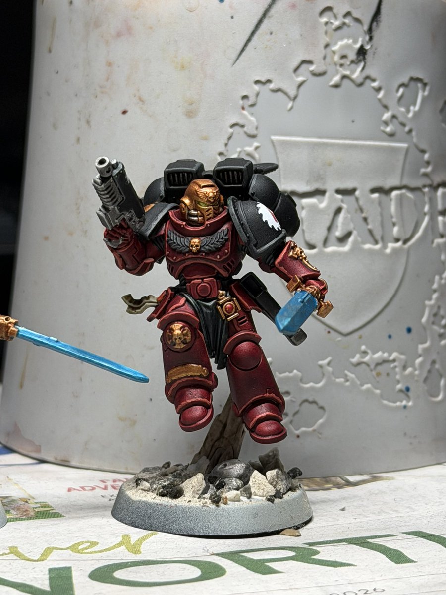 smerchantiler's tweet photo. Another Flesh Tearer Vanguard vet completed.
The gold against the Flesh Tearer red is coming out so so nicely. https://t.co/RERcGxBC4W