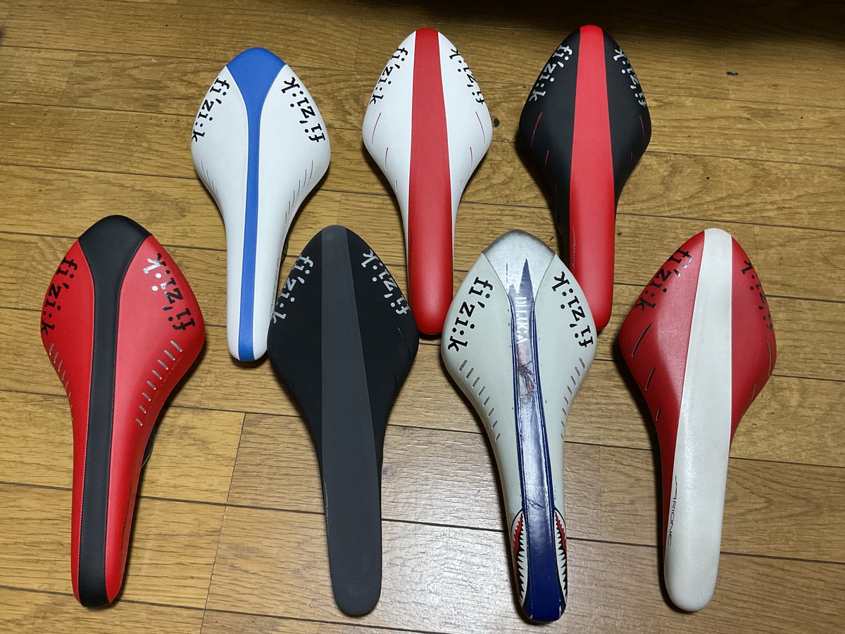 27_bianchi's tweet photo. 新車に合うサドル…
黒しか無いな〜。ちょっと使い込んでるがディルーカキラーサドルもいけそうか？  #ロードバイク https://t.co/5YvvN7jw94