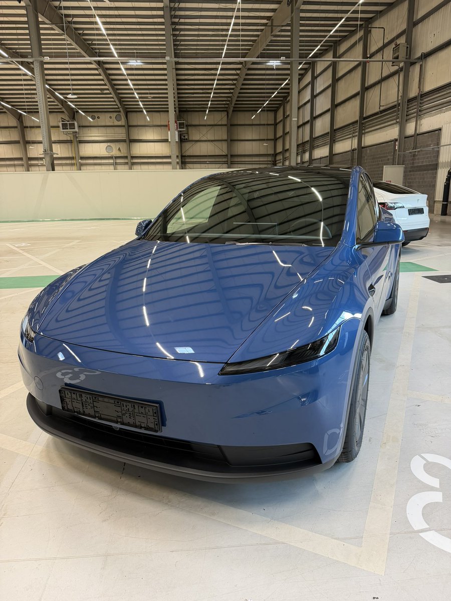 TeslaClubTurkey's tweet photo. İkinci el Tesla piyasası ne durumda? Son dönemde satanlar-alanlar deneyimlerini aktarsınlar bakalım. Standart, SR, LR legacy/juniper belirterek lütfen. https://t.co/0XfydDZ5fc