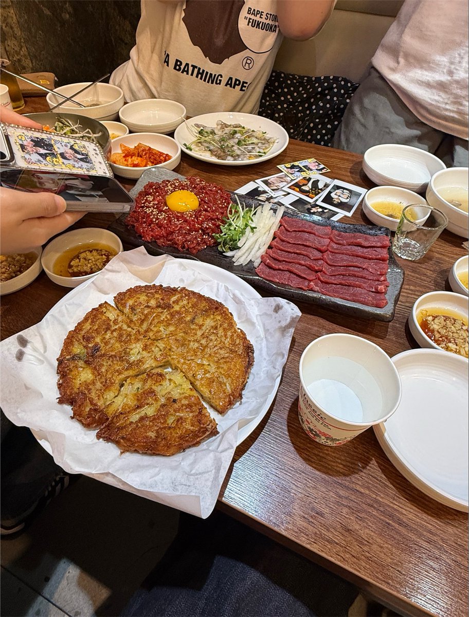 lusezrx's tweet photo. 빠수니 7곱명이 모이면 남자얘기가 700배가된다 .. 🫪 +친구스토리훔침 https://t.co/jt70XMAgQz