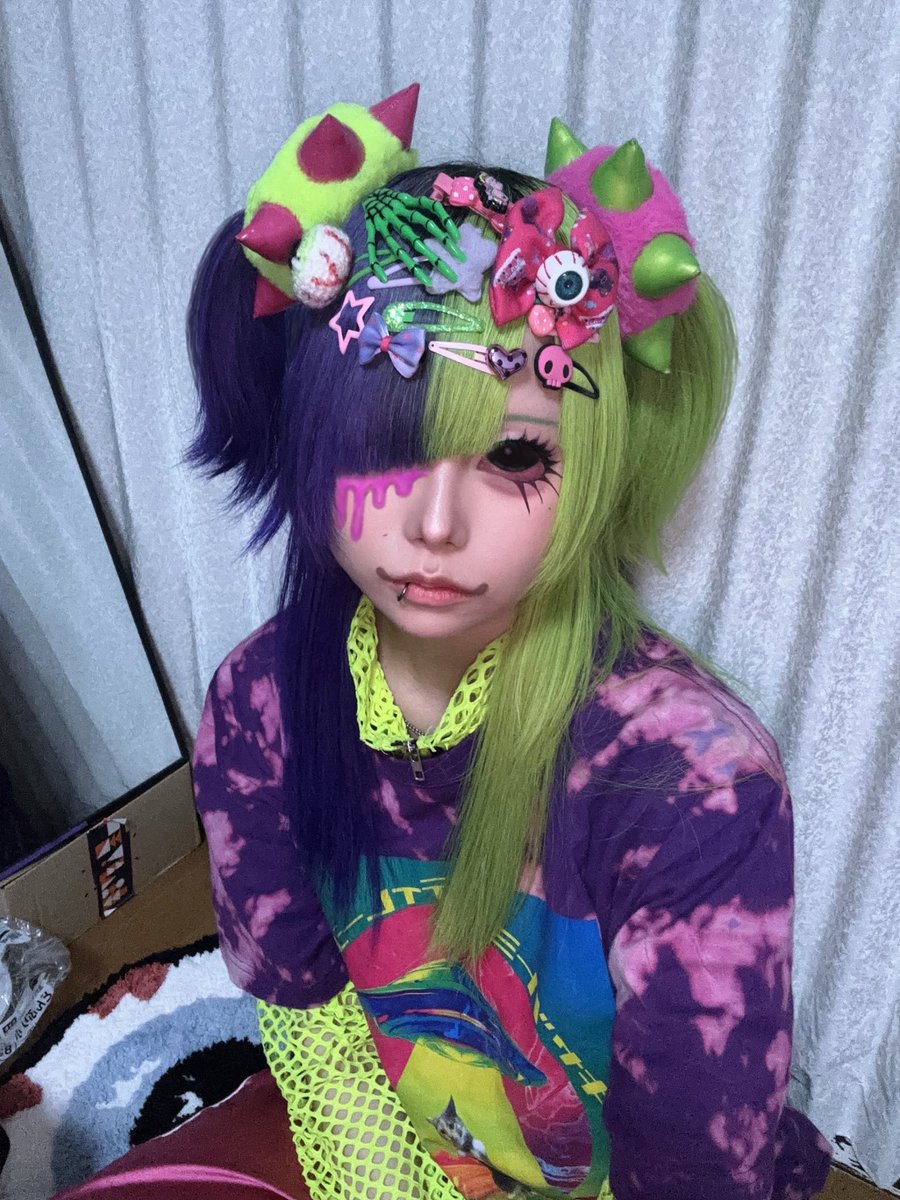 nerune_gurokawa's tweet photo. ドリームコア風のツイートで増えたフォロワー数昨日メカクレ載せたら元に戻ってﾜﾛ🤩
残念ながらこっちが本体 https://t.co/mD5N0iL7Wr
